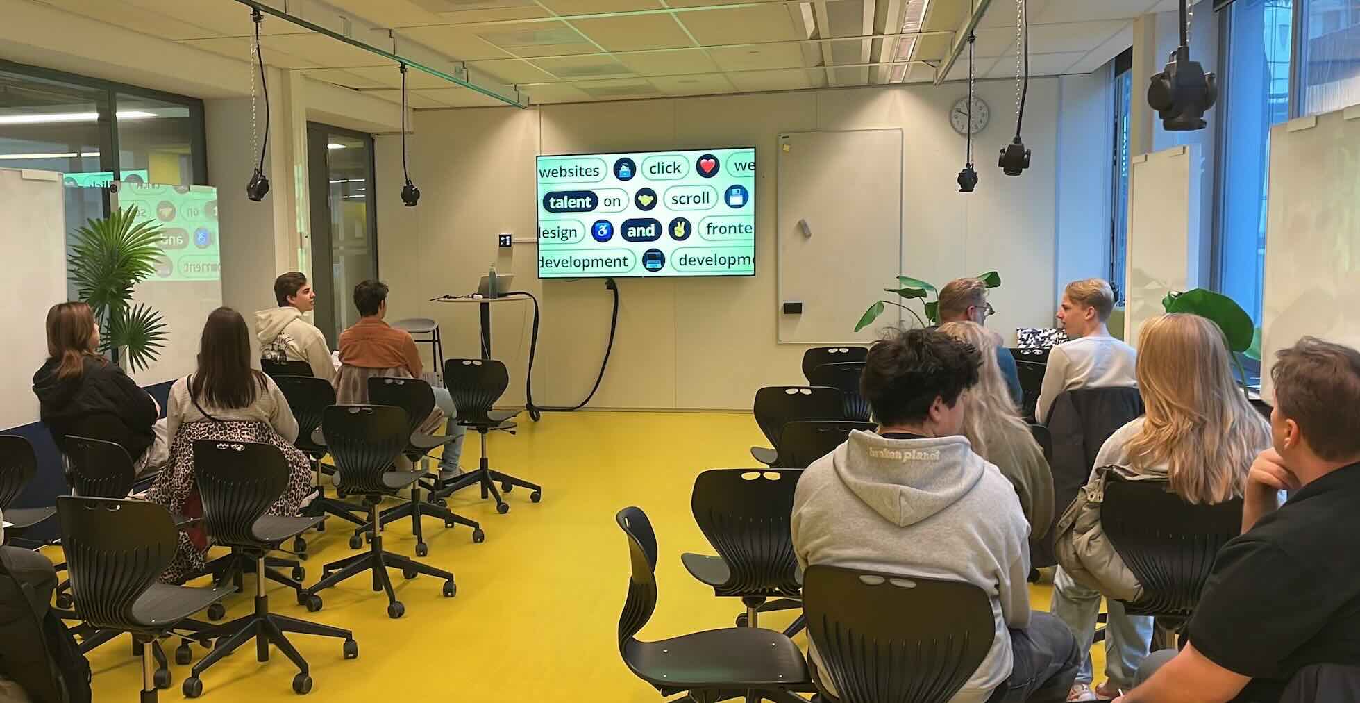 Presentatie tijdens de open dag over FDND